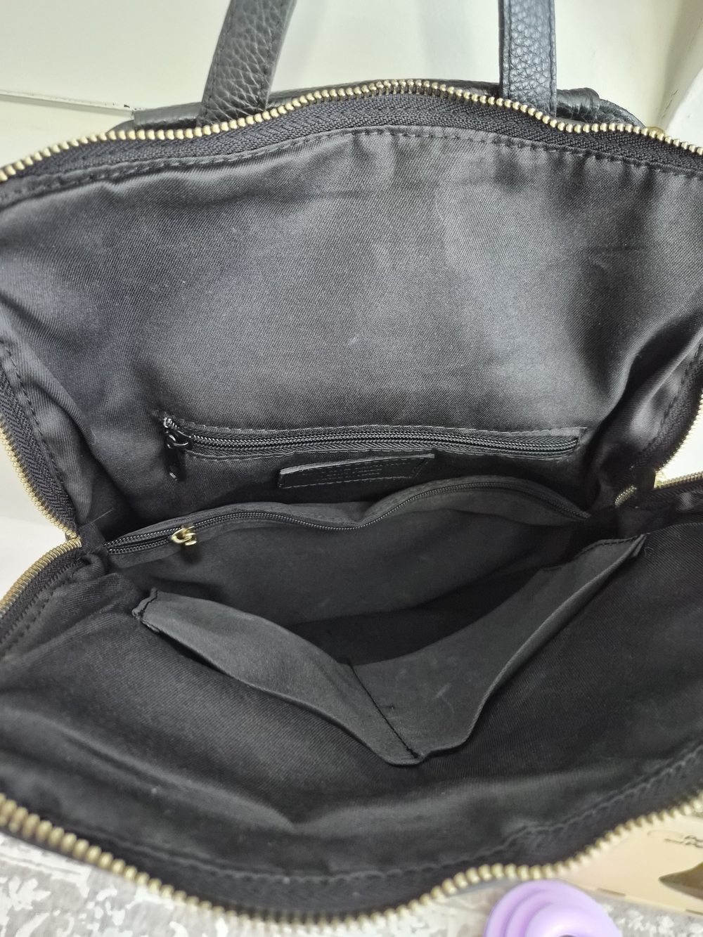 Vera Pelle Black Leather Backpack with Front Zip Pocket - Picture 5 of 5
